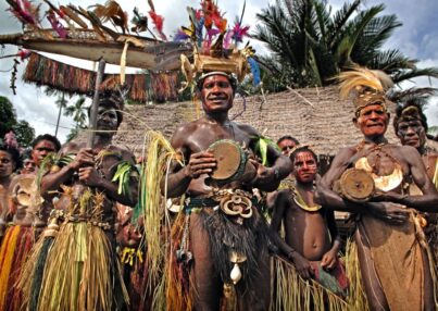 Papua-New-Guinea-Holiday-Tours-Karawari-Lodge_tribal-fish-dance-1200x800